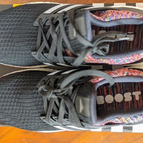 *SOLD* Adidas Ultraboost MiAdidas 8.5 Ultra Boost - Picture 7 of 7